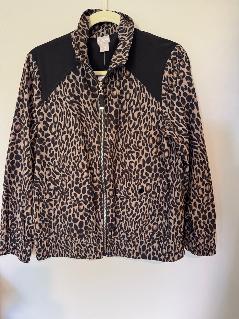Zenergy by Chico's Cheetah Dusty Cedar Bomber Jacket UPF 50 Size 1 8/10 New